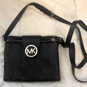 Michael Kors Jetset Crossbody